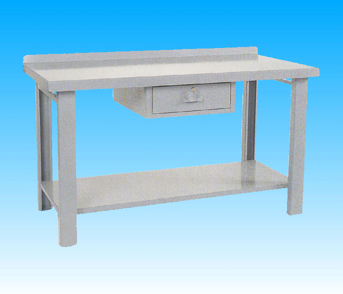Banco-completamente-costituito-in-lamiera;-misura-150x70x90(h)cm