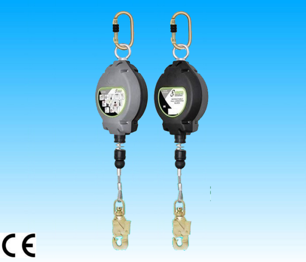 DISPOSITIVI RETRATTILI A RICHIAMO AUTOMATICO