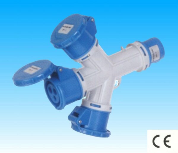 ADATTATORE MULTIPRESA INDUSTRIALE A 3 INNESTI